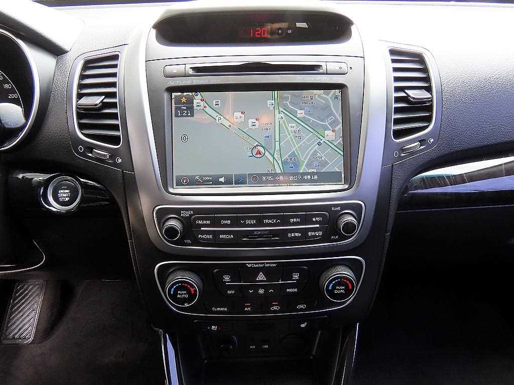 Kia Sorento — photo 13