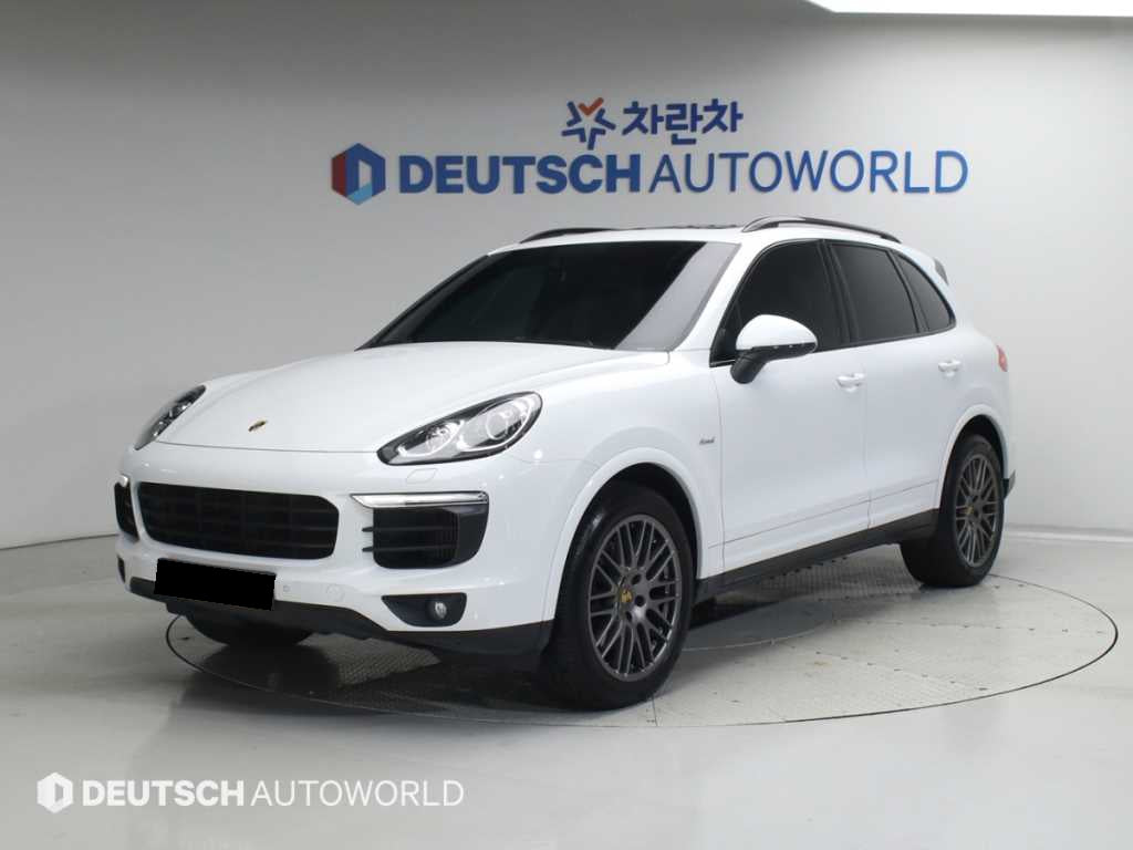 Porsche Cayenne — photo 01