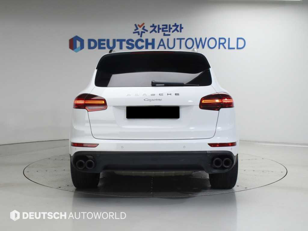 Porsche Cayenne — photo 04