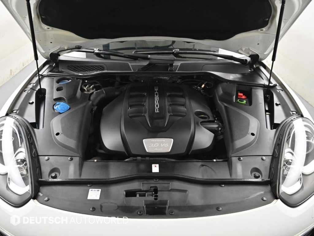 Porsche Cayenne — photo 06