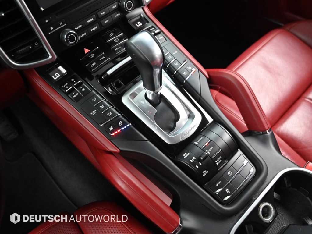 Porsche Cayenne — photo 09