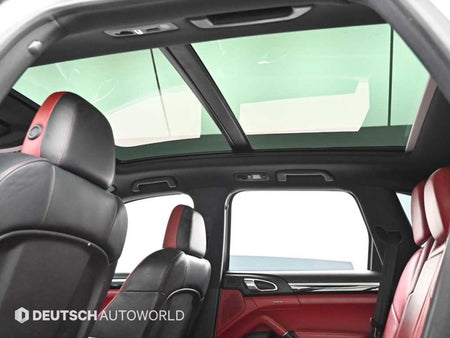 Porsche Cayenne — photo 18