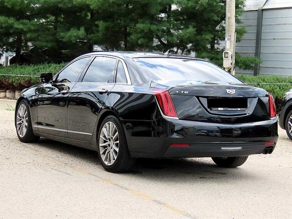 Cadillac CT6 — photo 03