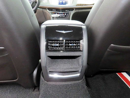 Cadillac CT6 — photo 16