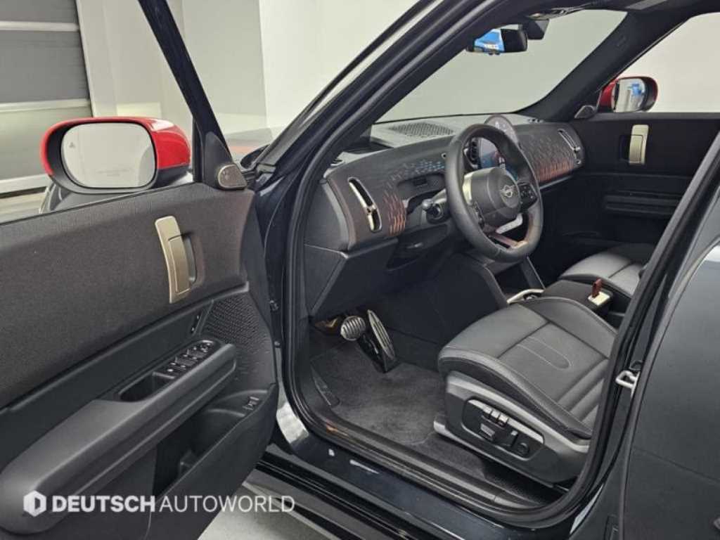 Mini Countryman — photo 11