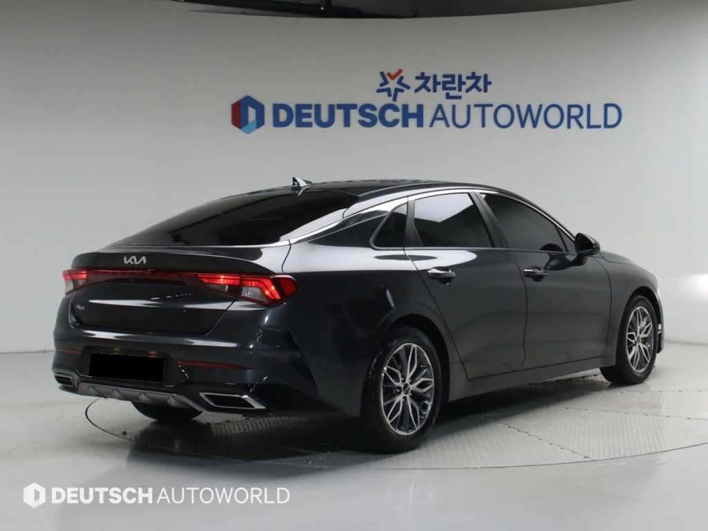 Kia K5 — photo 02