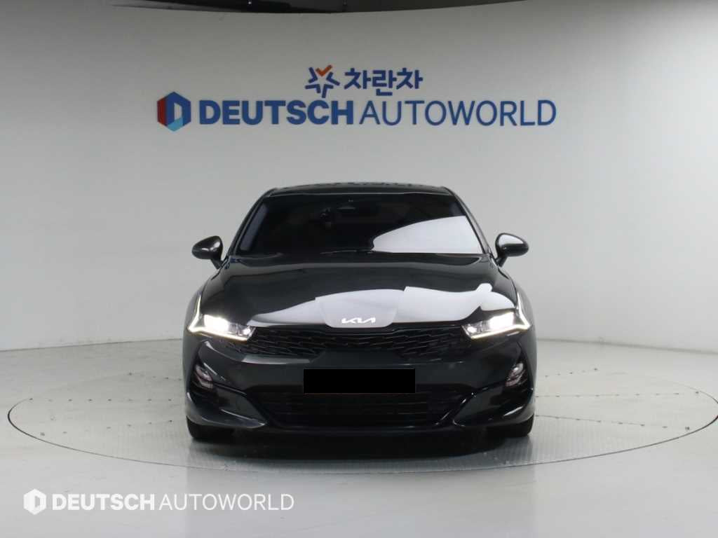 Kia K5 — photo 03