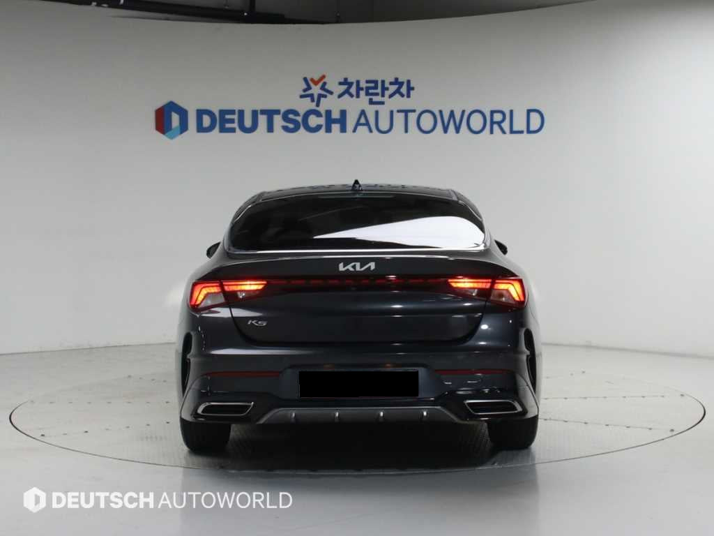 Kia K5 — photo 04
