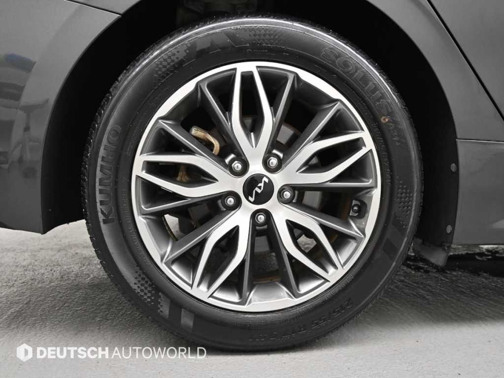 Kia K5 — photo 05