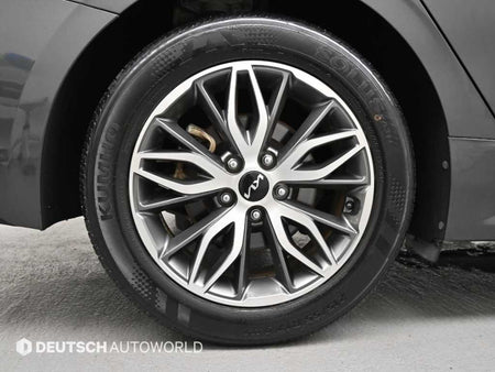 Kia K5 — photo 05
