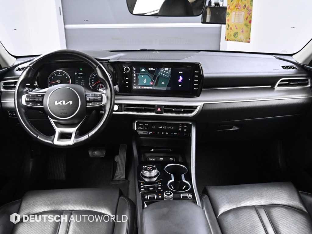 Kia K5 — photo 07