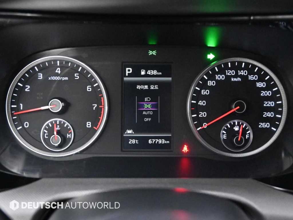 Kia K5 — photo 08