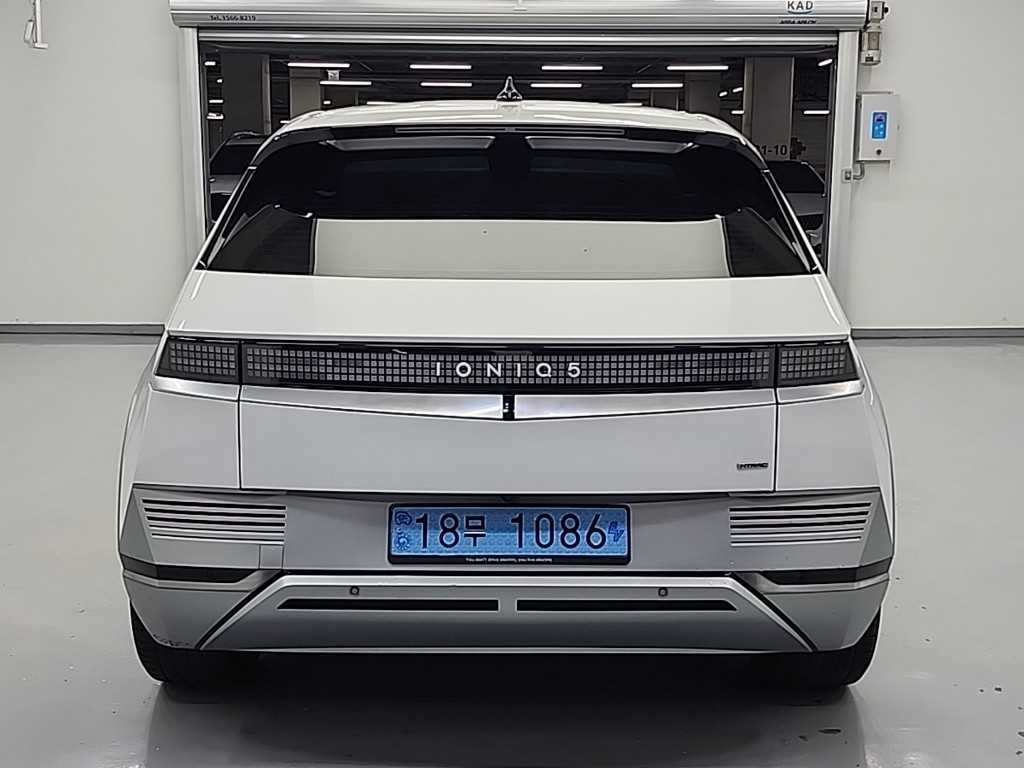 Hyundai Ioniq5 — photo 03