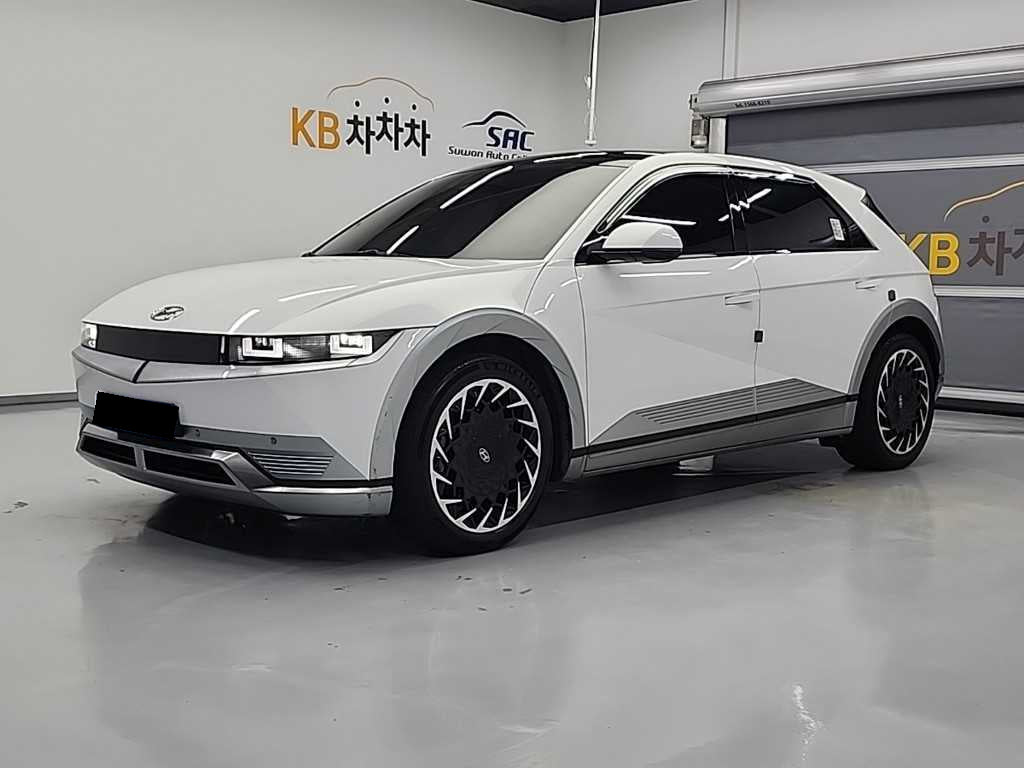 Hyundai Ioniq5 — photo 01