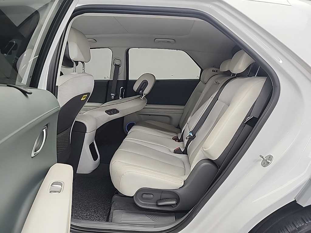 Hyundai Ioniq5 — photo 11