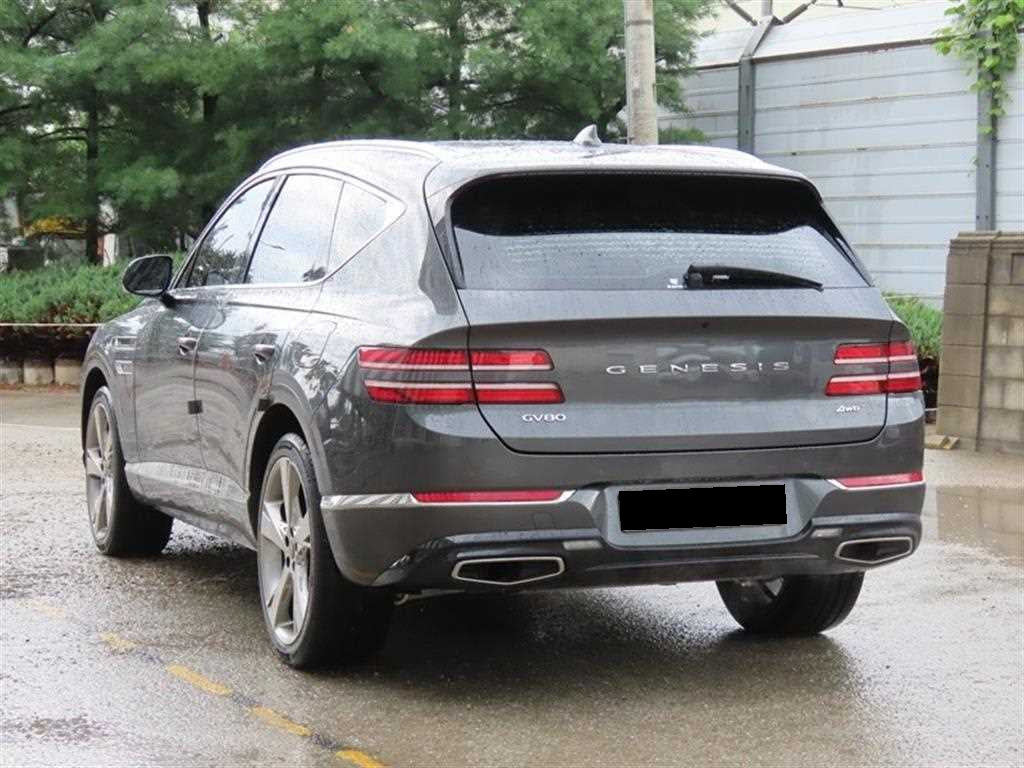 Genesis GV80 — photo 03