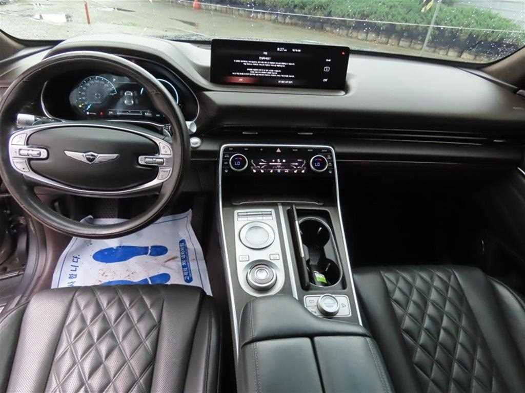 Genesis GV80 — photo 10