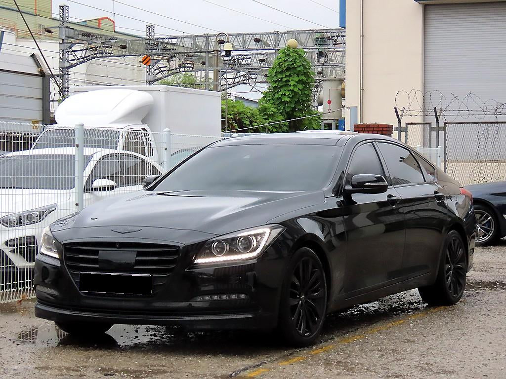 Hyundai Genesis — photo 02