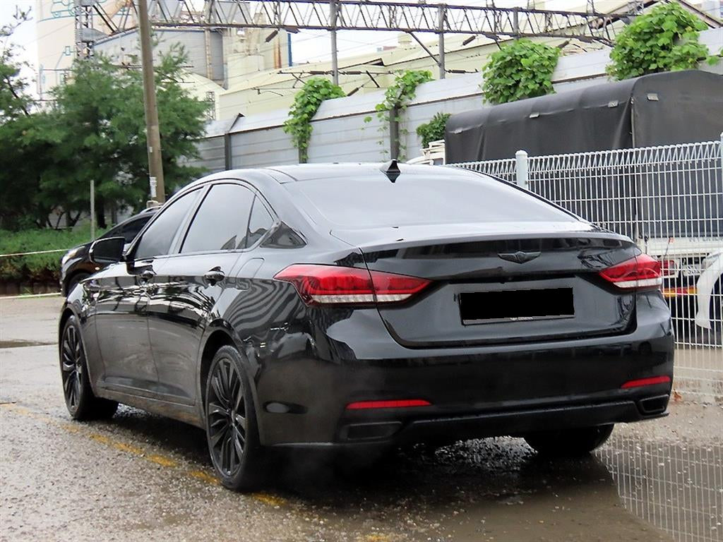 Hyundai Genesis — photo 03
