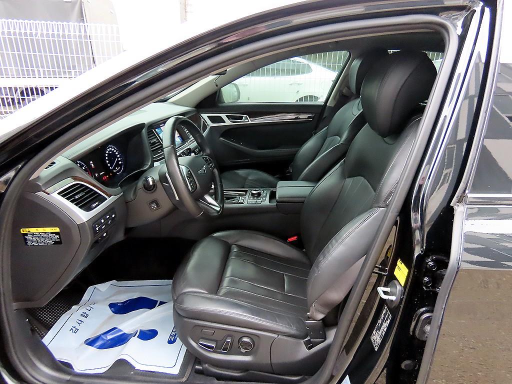 Hyundai Genesis — photo 05