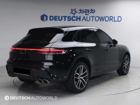Porsche Macan — photo 02