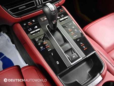 Porsche Macan — photo 09