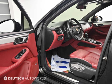 Porsche Macan — photo 11
