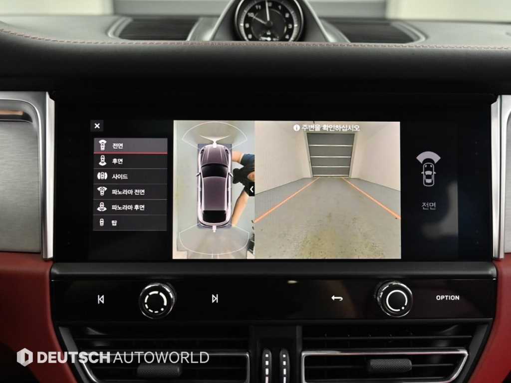 Porsche Macan — photo 15