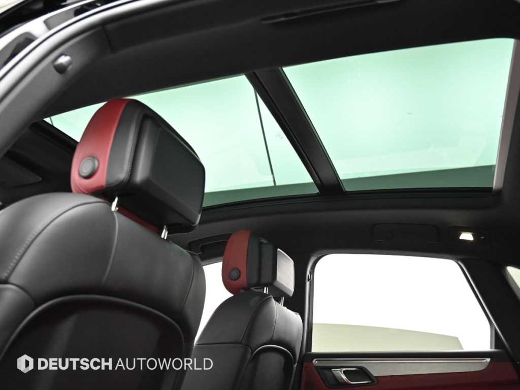 Porsche Macan — photo 18