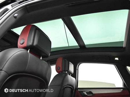 Porsche Macan — photo 18