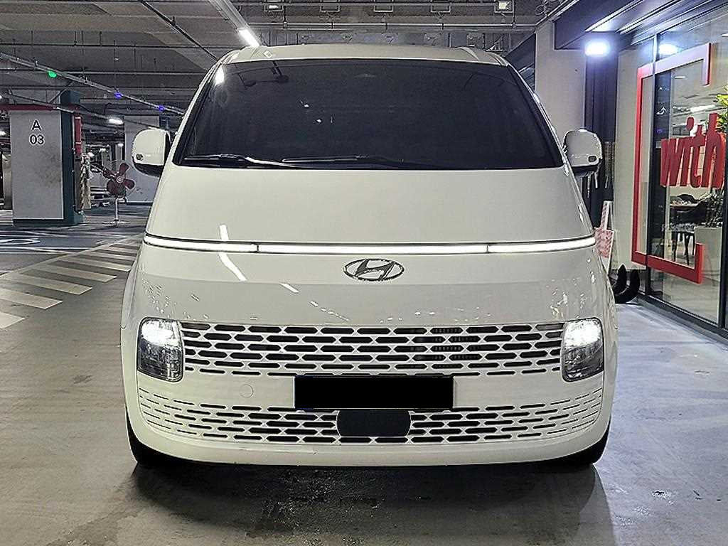 Hyundai Staria — photo 02