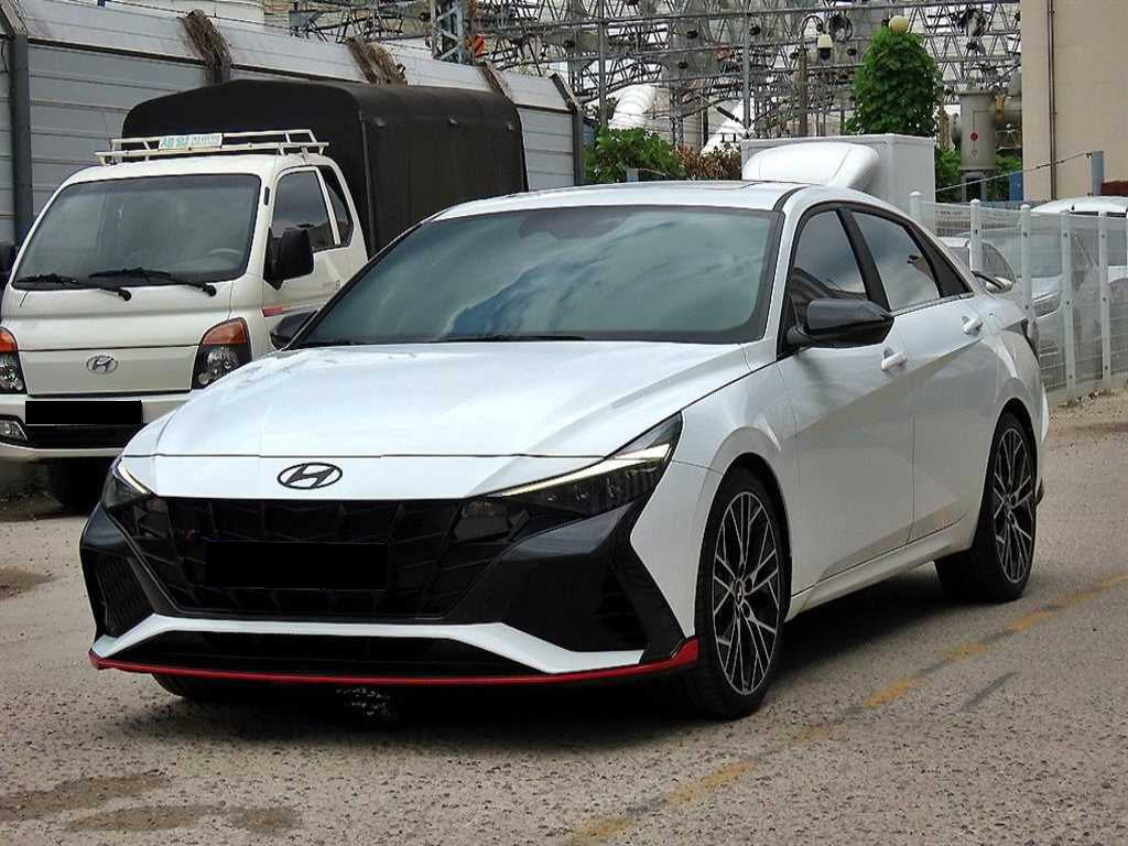 Hyundai Avante — photo 02