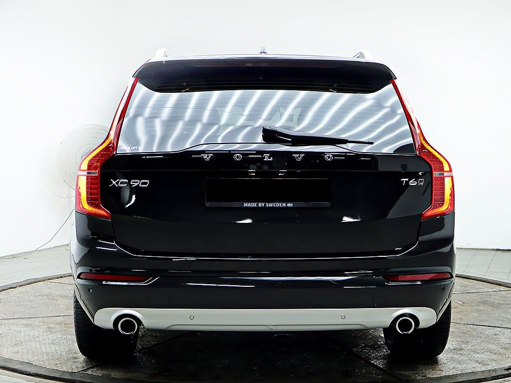 Volvo XC90 — photo 03