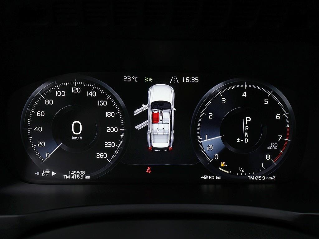 Volvo XC90 — photo 06