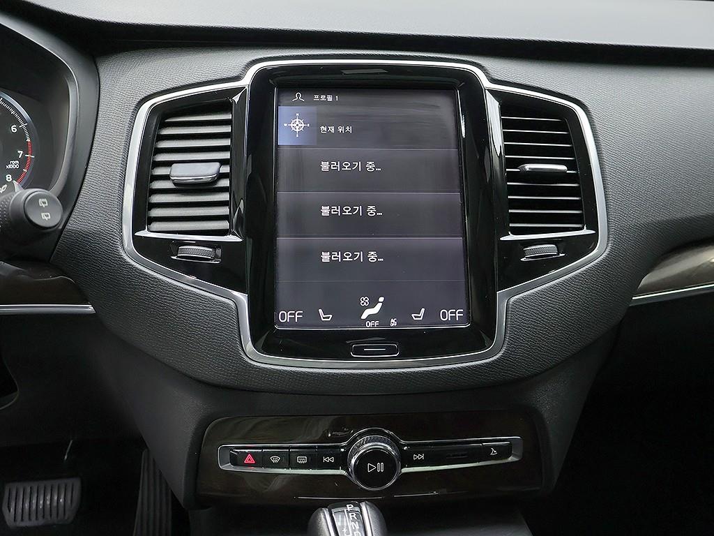 Volvo XC90 — photo 09
