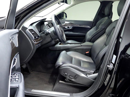 Volvo XC90 — photo 11