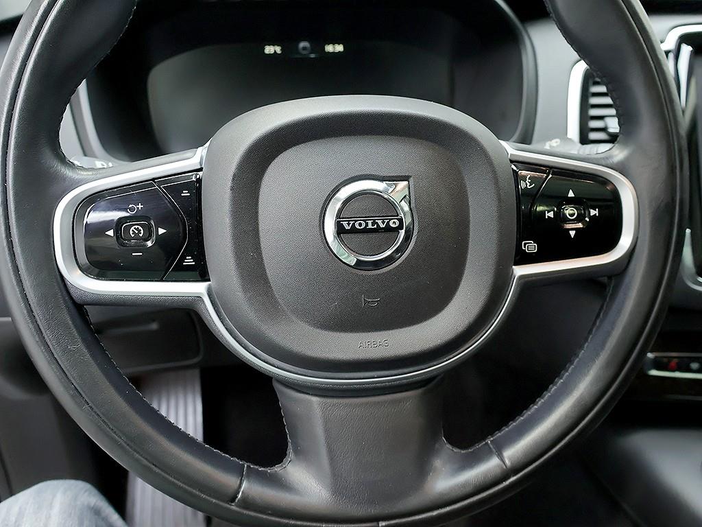 Volvo XC90 — photo 14