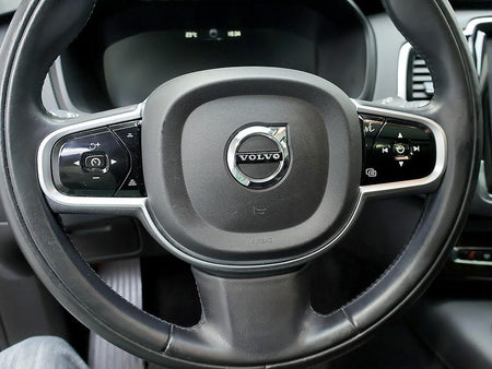 Volvo XC90 — photo 14