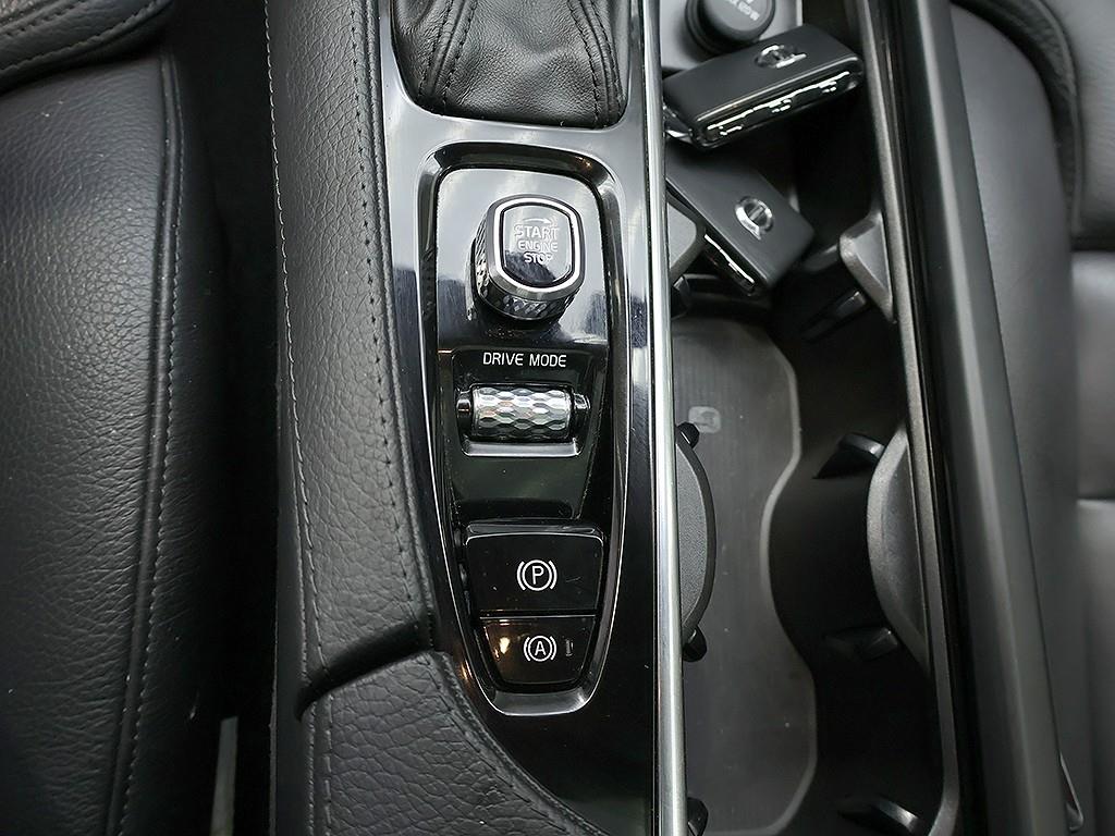 Volvo XC90 — photo 15
