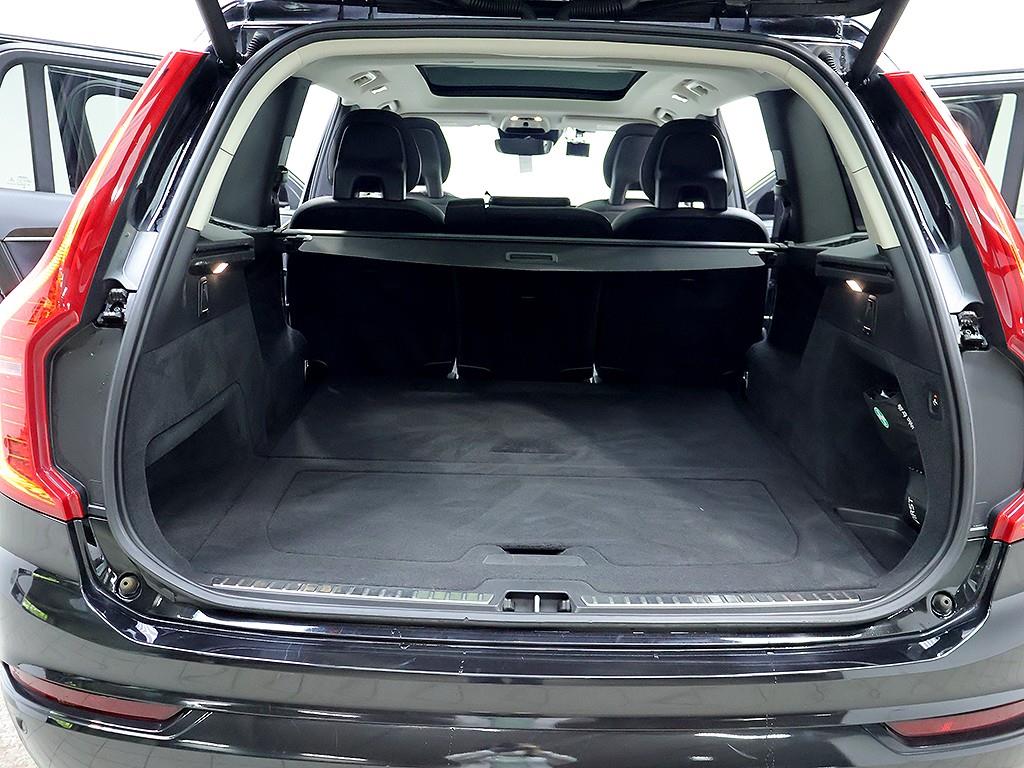 Volvo XC90 — photo 16