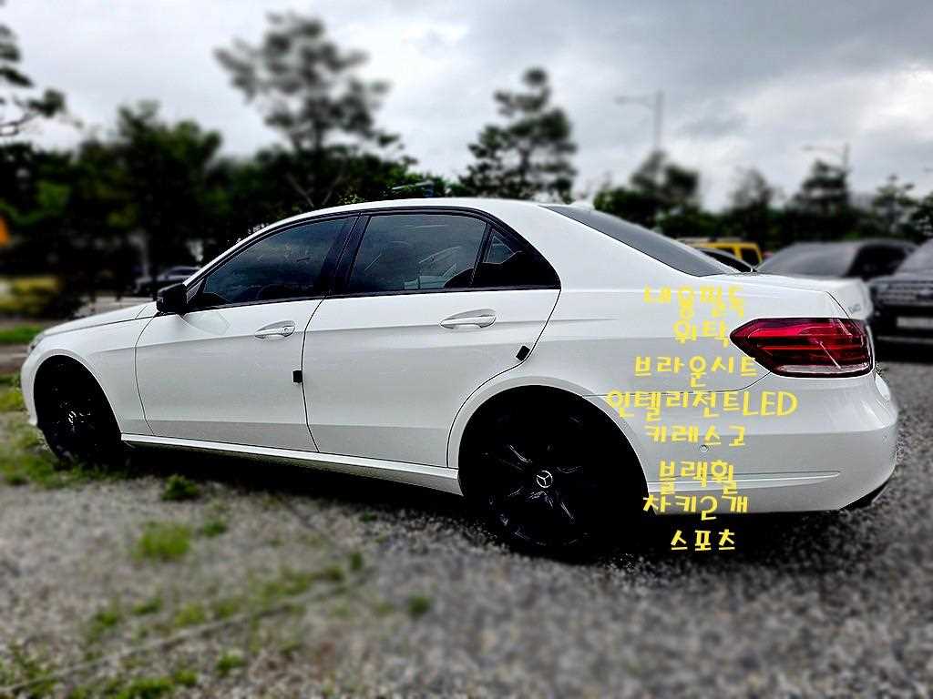 Mercedes-Benz E-Class — photo 06