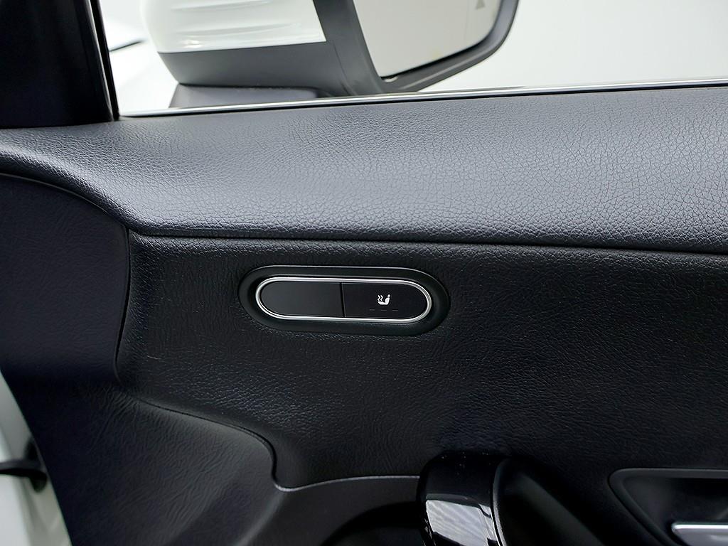 Mercedes-Benz A-Class — photo 18