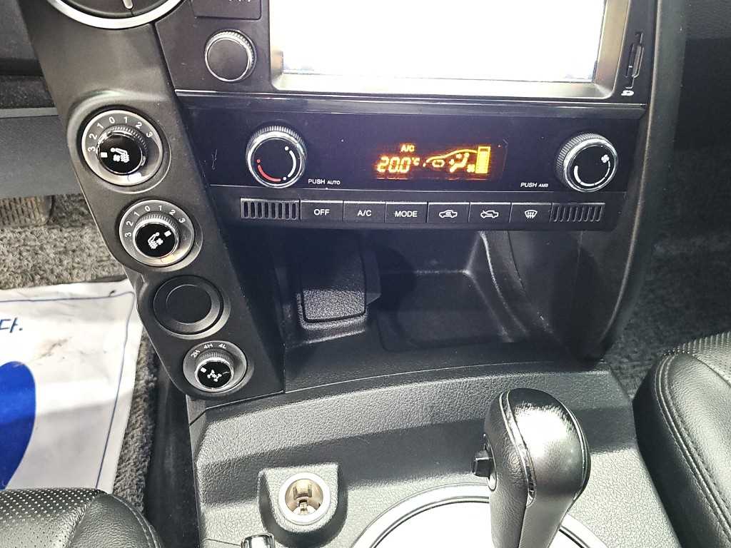 KGM KORANDO — photo 10