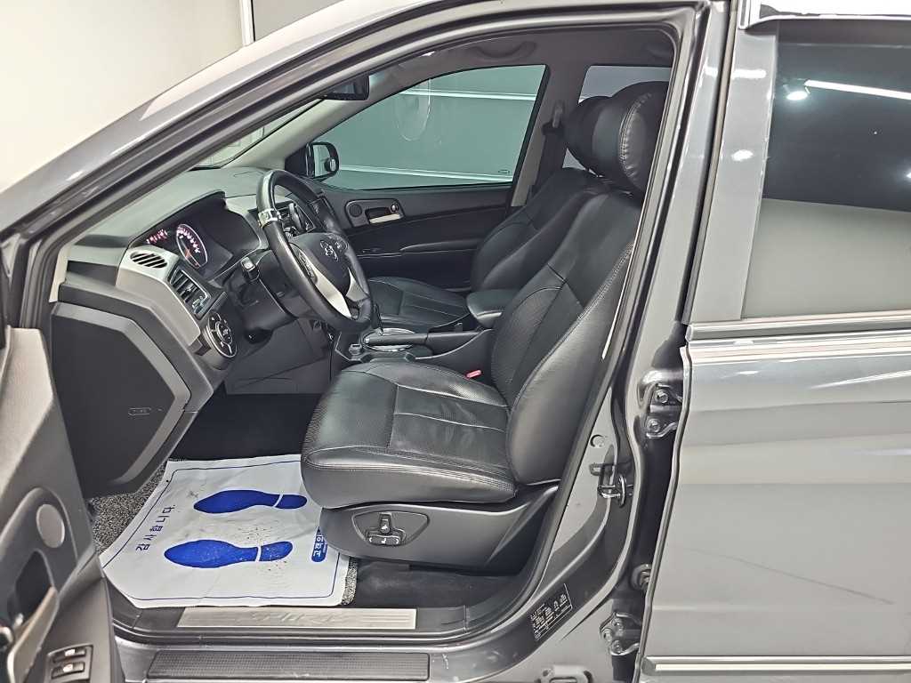 KGM KORANDO — photo 11