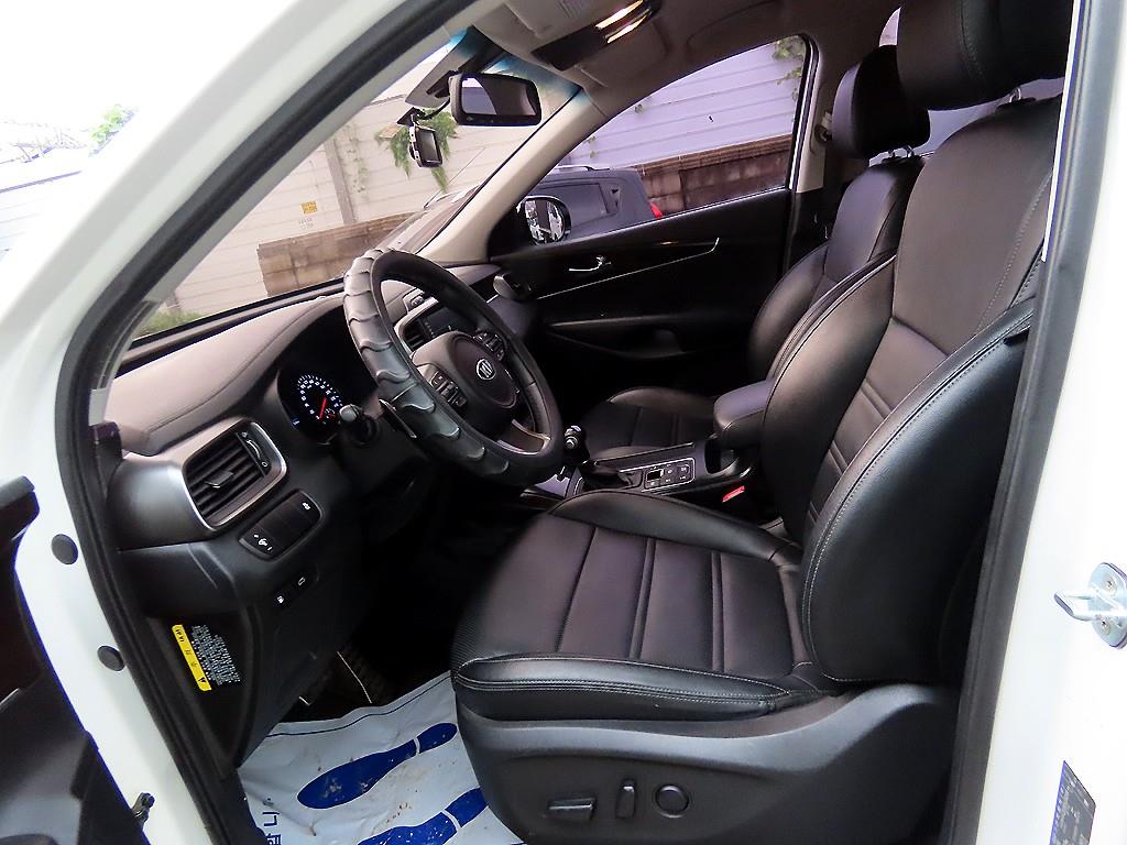 Kia Sorento — photo 05