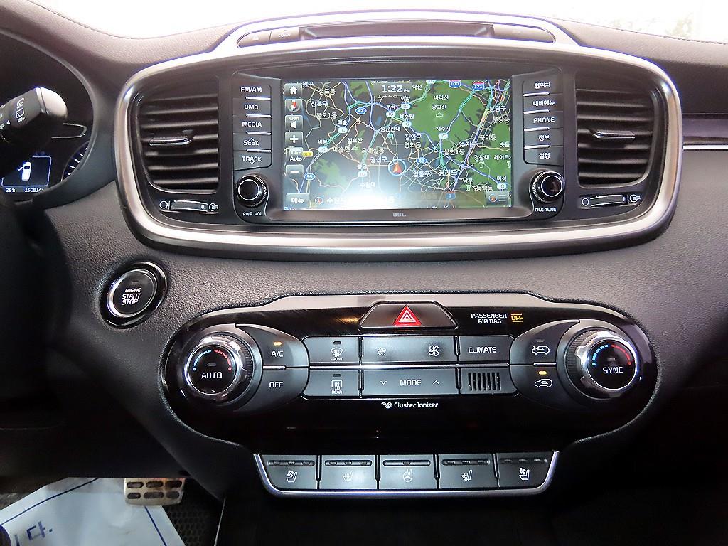 Kia Sorento — photo 14