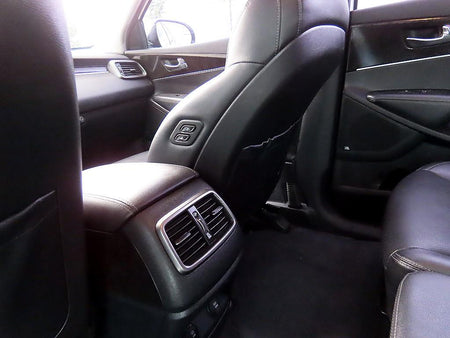 Kia Sorento — photo 16