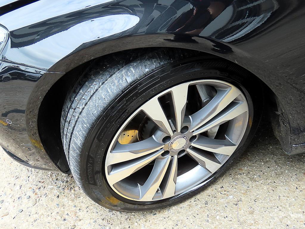 Mercedes-Benz S-Class — photo 20