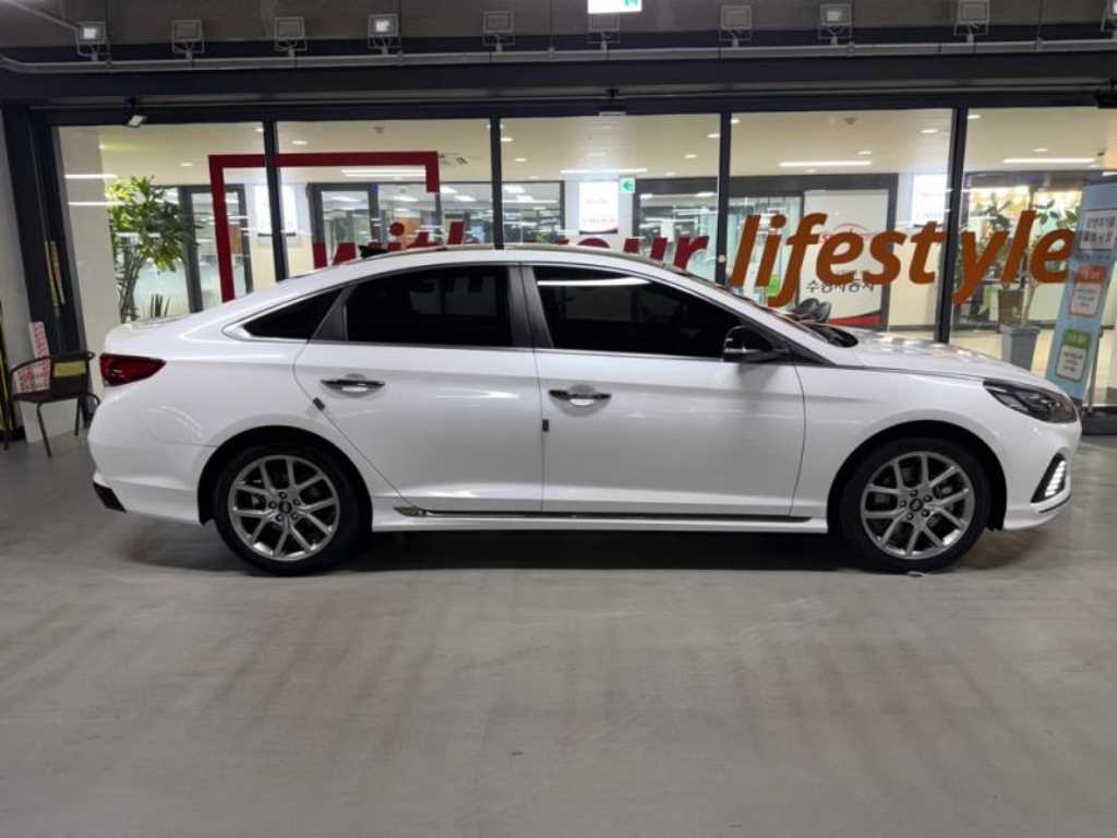 Hyundai Sonata — photo 03