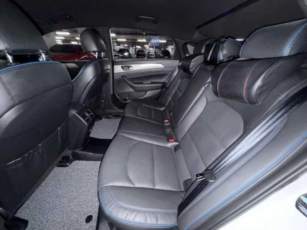 Hyundai Sonata — photo 07